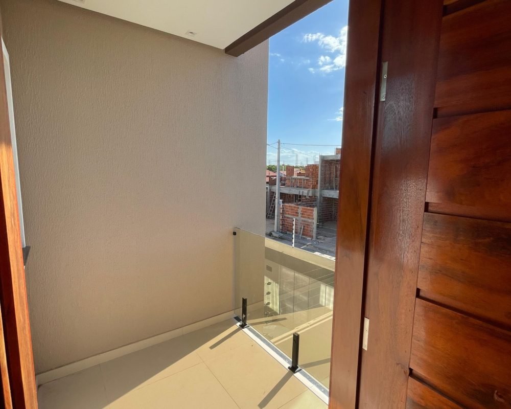 e692b9bd-4e80-483b-8bdf-bf96cde96a0e