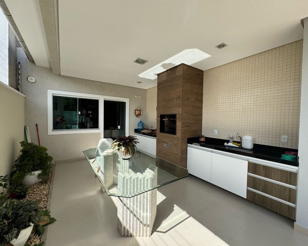 f779ec7c-042d-47a6-b80f-e66a0dd2b798